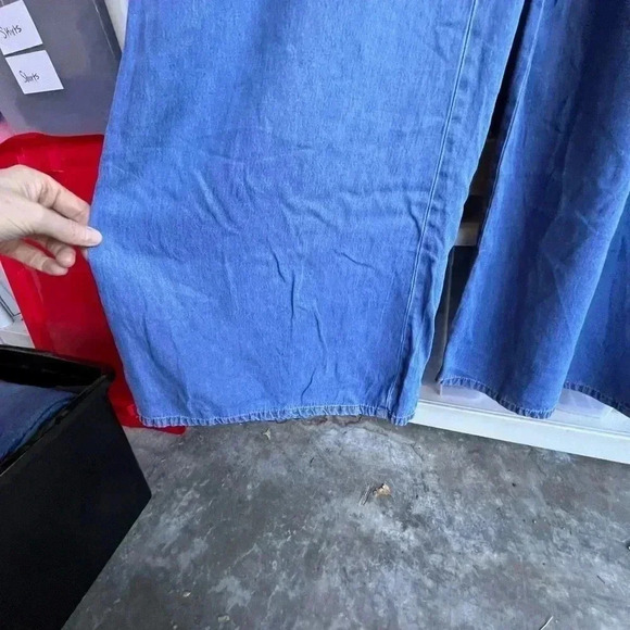 Light Wide Leg Overalls - Medium - Picture 6 of 6